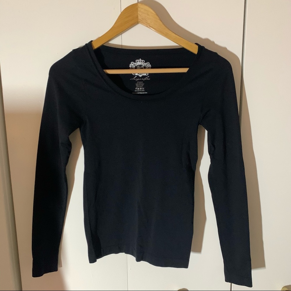 B&w long sleeves (2)